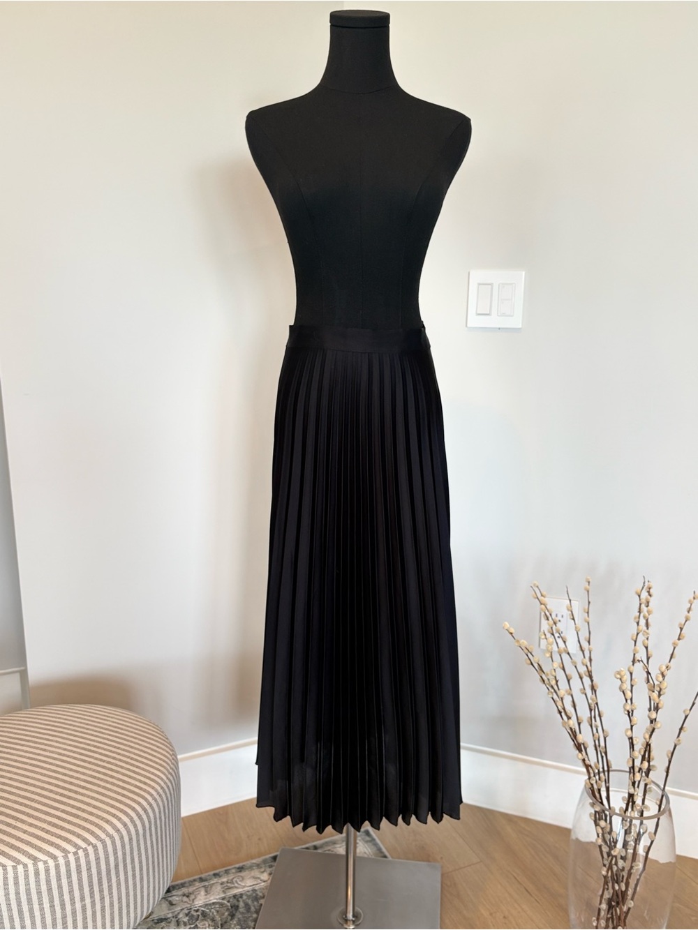 Zara Black Pleated Midi Skirt
